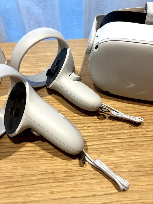 VR сет очила META Oculus Quest 2 128 GB НОВ