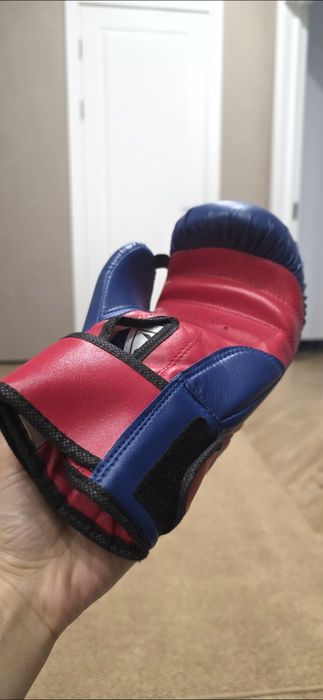 Перчатки боксерские продам