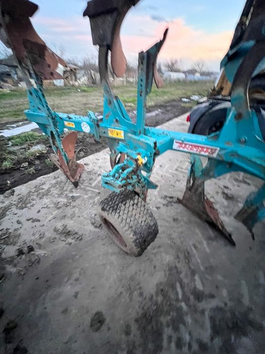 Plug reversibil 4 brazde