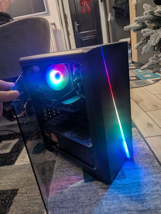 Ocazie 2026‼️PC Streaming i7 10700 cu 32GB RTX 3060 ! Cadou LCD