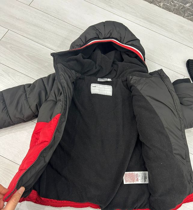 Яке и шапка на Спайдърмен