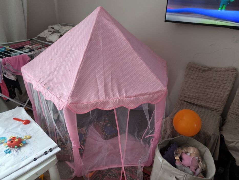 Продам домик для девочек