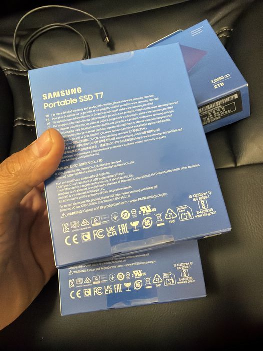 Vand ssd extern samsung t7 2tb nou sigilat original