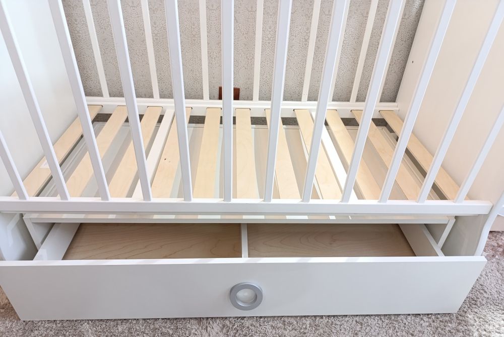 Продам б/у детскую кроватку