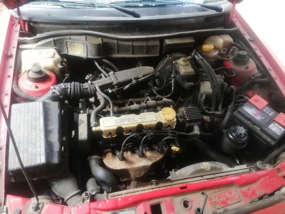 Opel Astra 1.6 si, 100 k.c. на части
