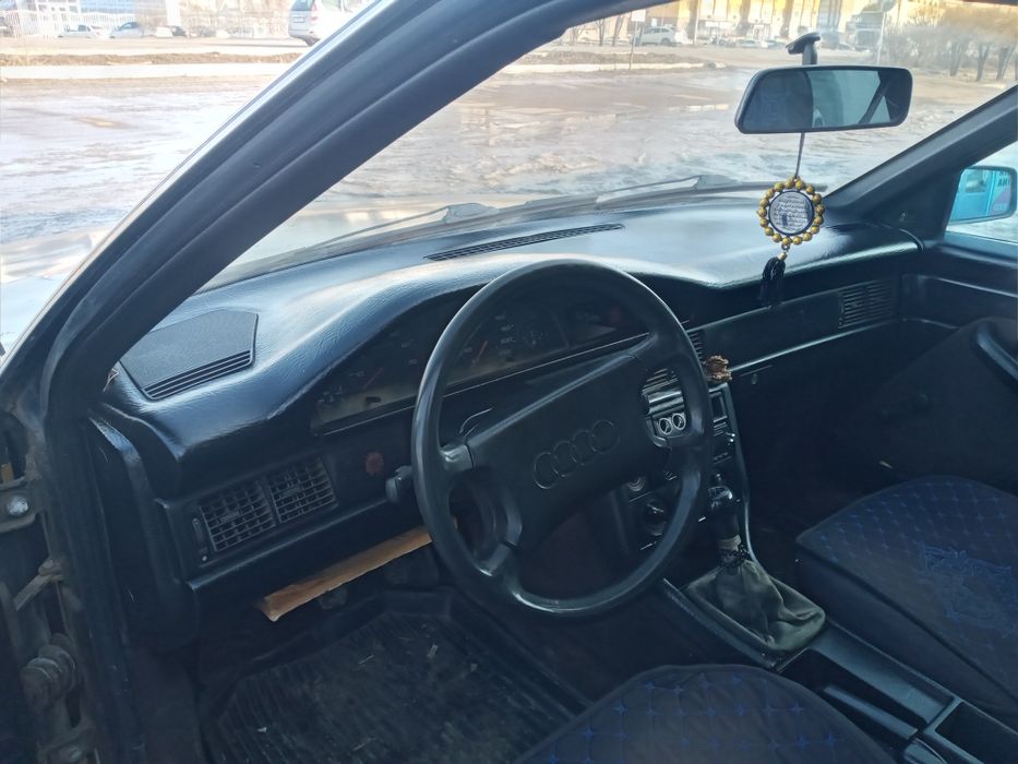 Audi 100 сатылады
