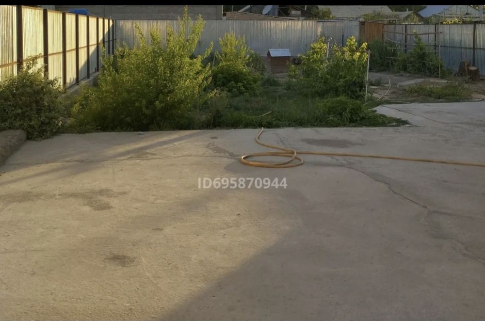 Екі қабатты үй сатылады.