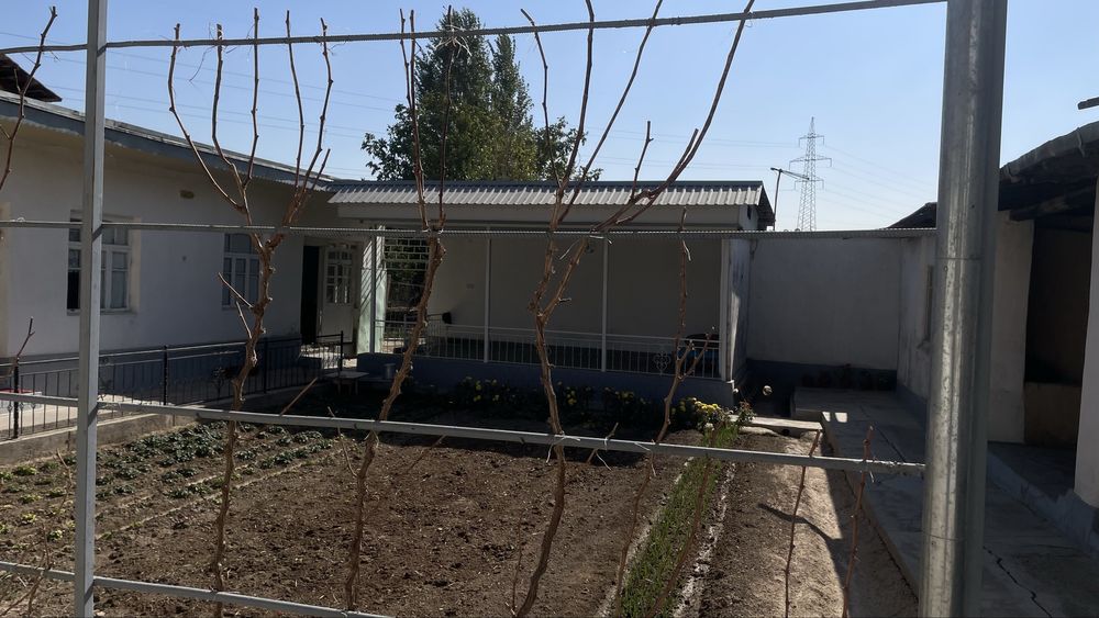 Участка сотилади 5+3 сотих Кибрайда