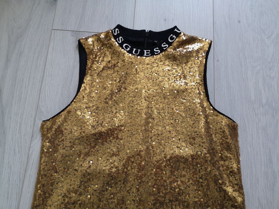 Guess 16год  златна рокля с пайети