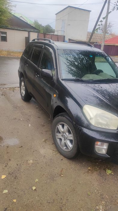 Продам тойоту раф -4