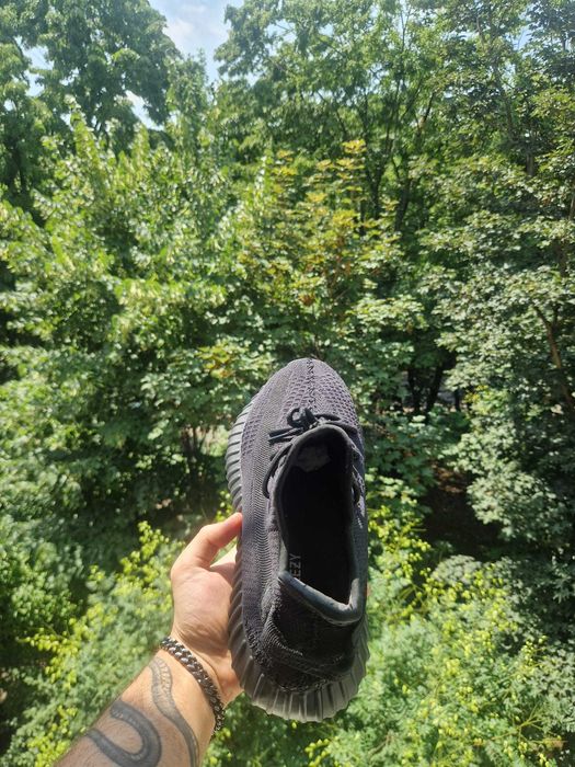 Yeezy 350 V2 Onyx + Cadou