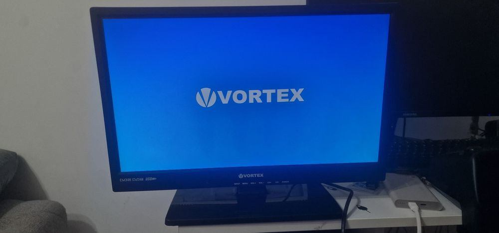 TV Vortex LCD 32 cm