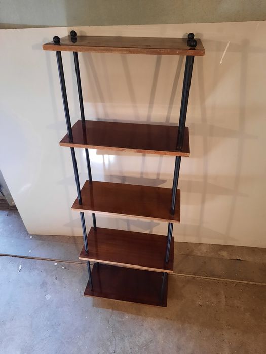 Продам настенные полки