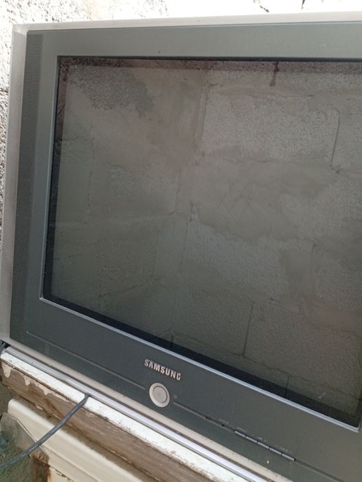 Телевизоры кинескопные одним лотом