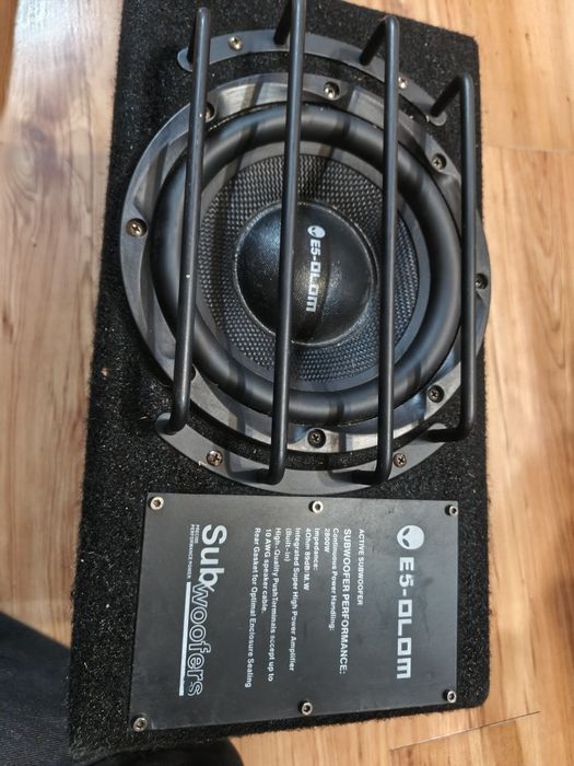 Продам сабвуфер новый