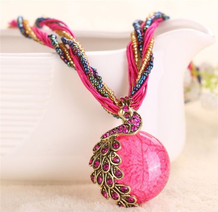 Изящни колиета в бохемски стил