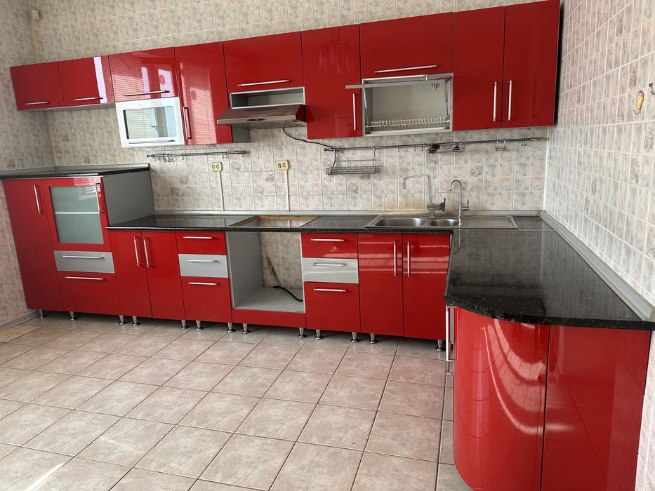 Продам кухонный гарнитур, материал МДФ