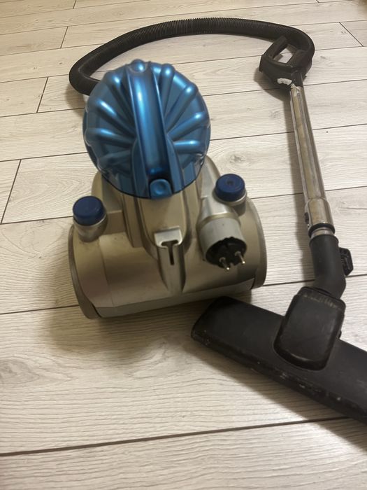 Пылесос на запчасть