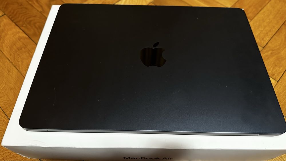 Macbook air 13 M2 16 gb
