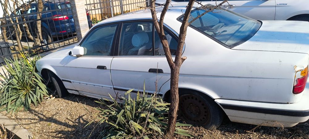 SERIA 5 E34, an 1988