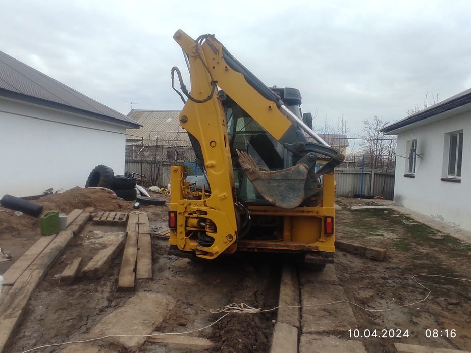 Услуги экскаватора 3в1