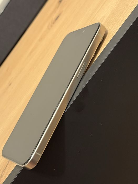 Iphone 15 Pro Max perfect functional ! Liber in retea!