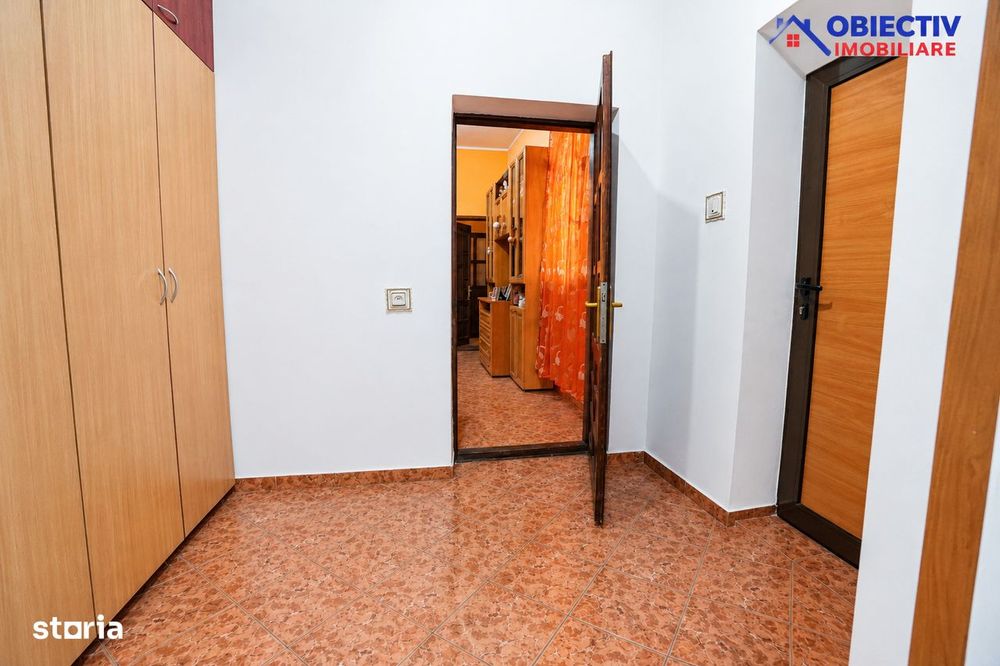Casǎ Cu Teren 280 Mp Roznov - Chintinici