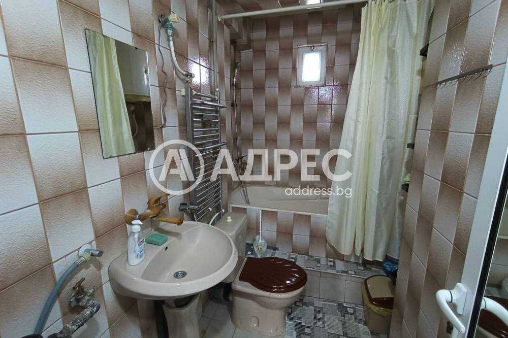 Продава се Двустаен апартамент в Разград, Освобождение - 66 кв.м за 1198 €/кв.м - Снимка #9