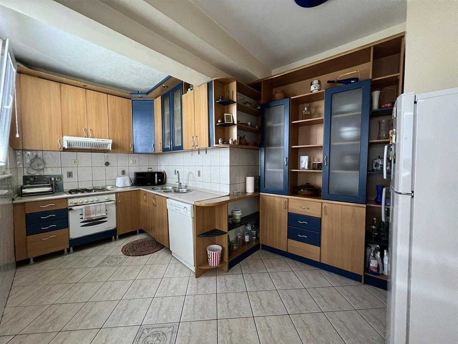 Дава се под наем Двустаен апартамент в София, Зона Б-5 - 55 кв.м за 484.5 € - Снимка #2