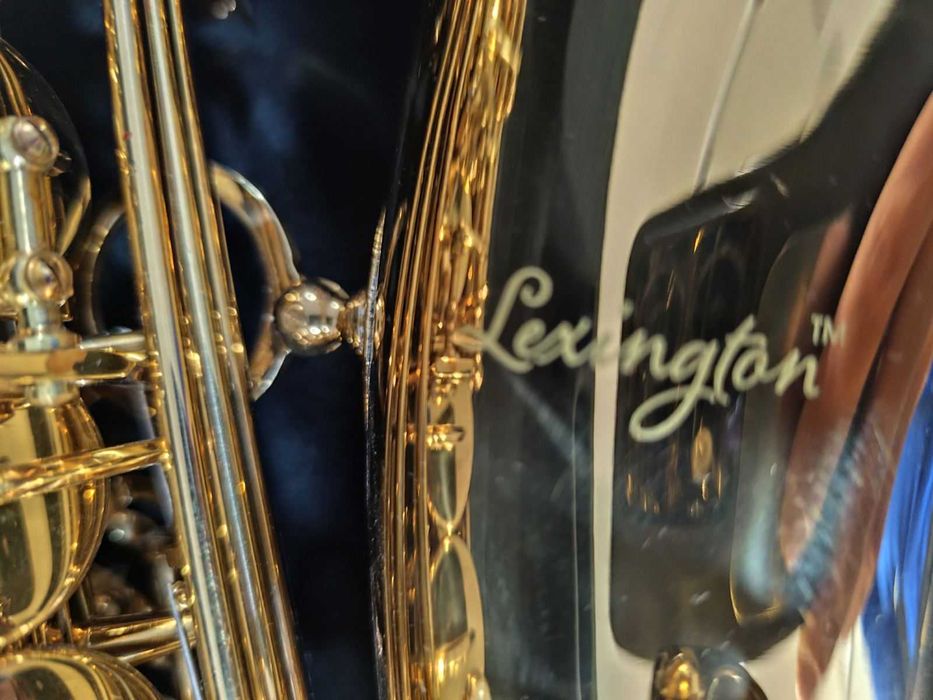 АЛТ саксофон Lexington