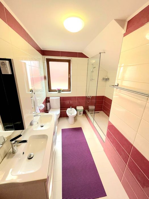 Proprietar vând casă în Sânmartin, mobilata, gata de mutat