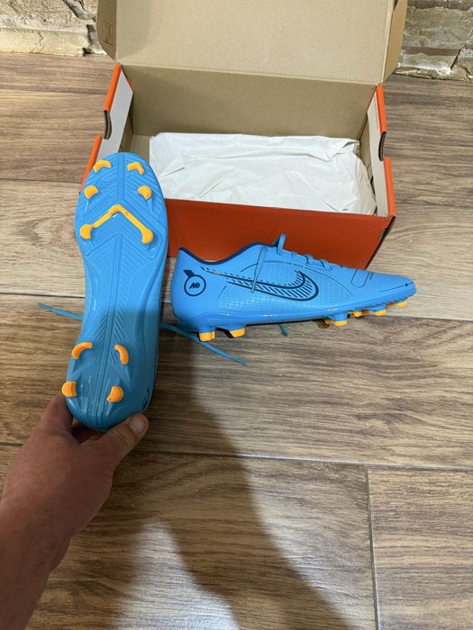 Калеври Найк чисто нови