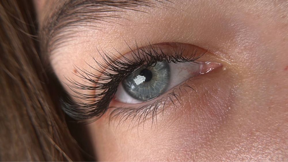 удължаване на мигли (lashmaker)