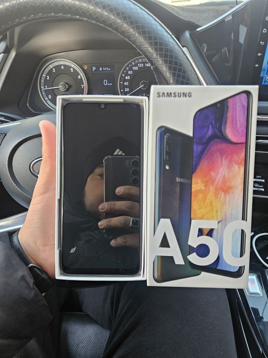 Продам Samsung a50