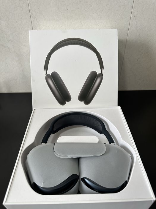 Apple AirPods Max with Smart Case iphone