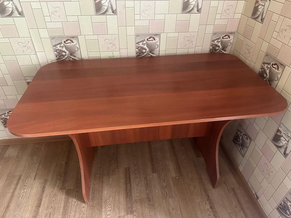 Стол кухонный 135×65 см