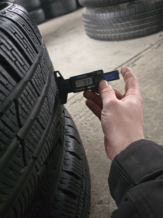 4 Броя 235/55/18 Pirelli 2x8mm 2x7mm