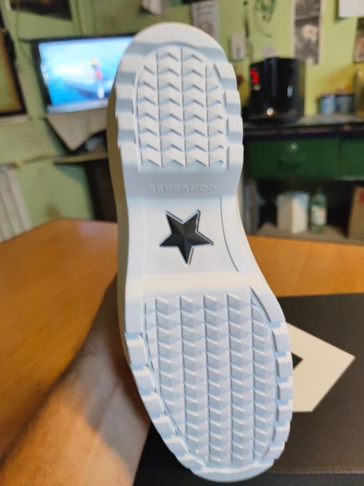 Converse albi inalti