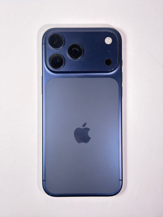 iPhone 17 Pro Max | Отлично състояние | 97% | 256GB