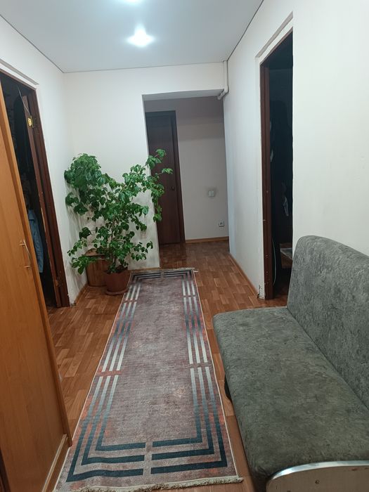 Продам трёхкомнатную квартиру