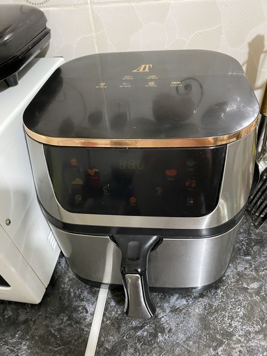 Air Fryer fripteuza cu aer cald