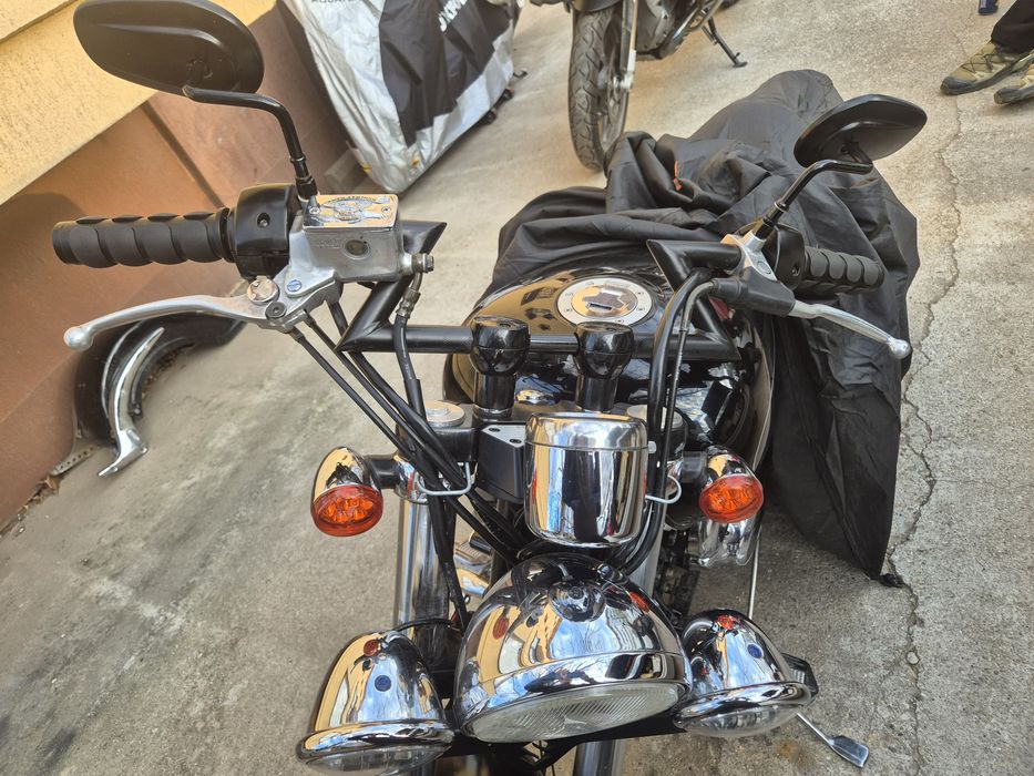 Bobber Suzuki marauder vz800