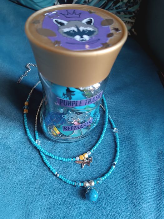 Мистериозни буркани с бижута