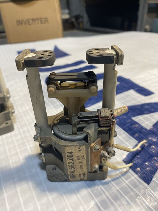 Контактор  магнитный  керамический