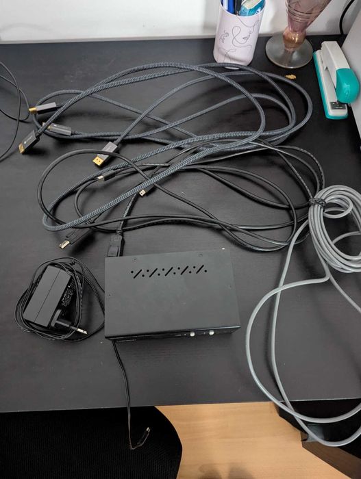 Vand KVM Switch TRENDnet TK-240DP 2 + cabluri