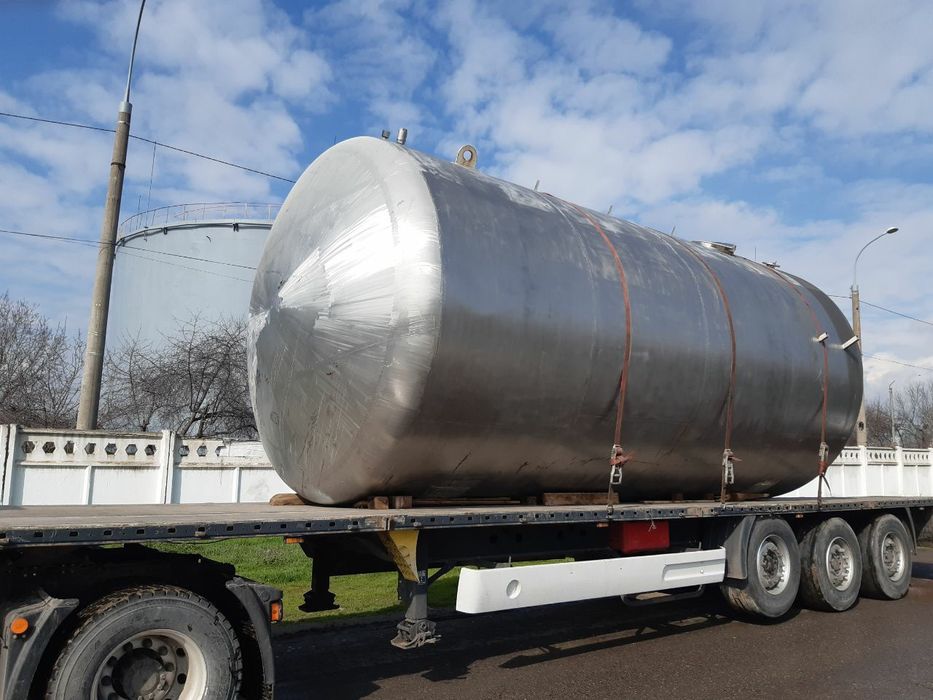 ЁМКОСТЬ. из нержавеющий стали.