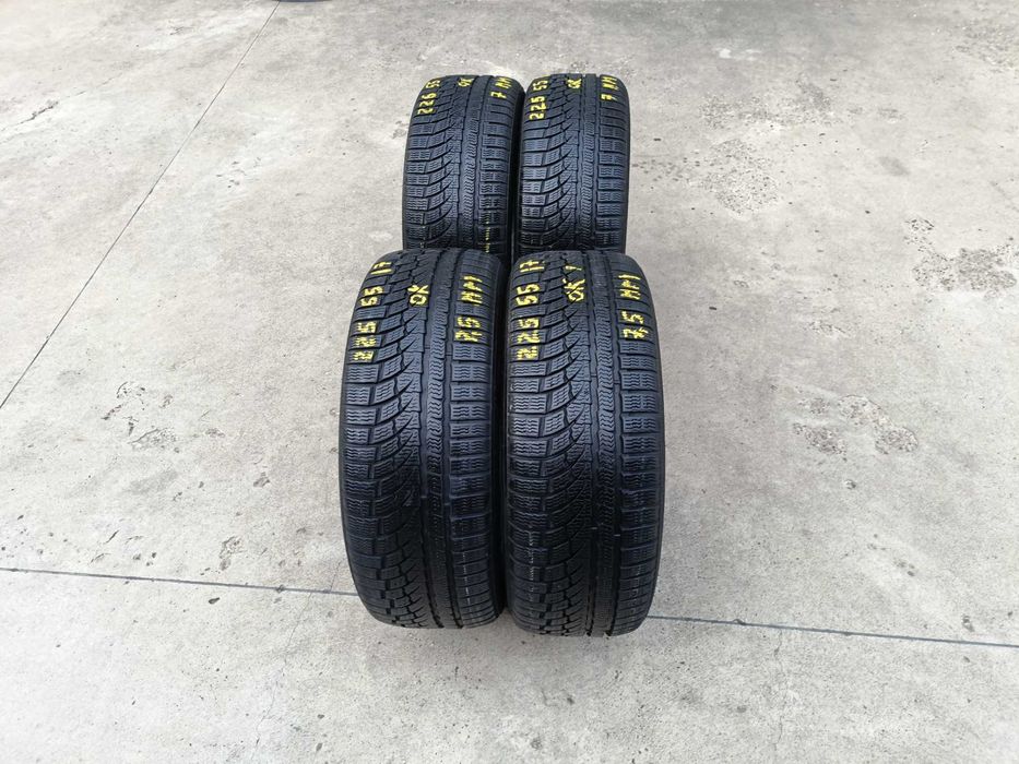 Doua anvelope iarna 225 55 17 nokian WR A4 profil de 7,5 mm