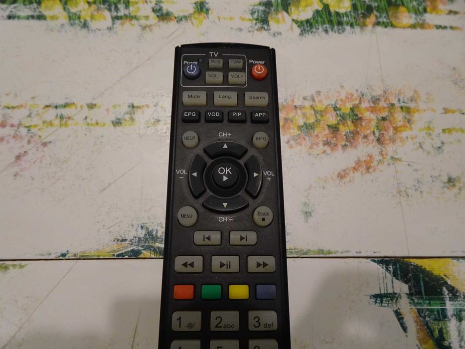 Дистанционни на ВИВАКОМ и БУЛСАТКОМ, работещи, без включени батерии