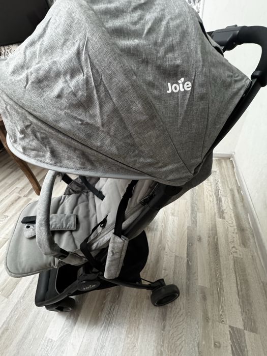 Коляска Joie прогулочная