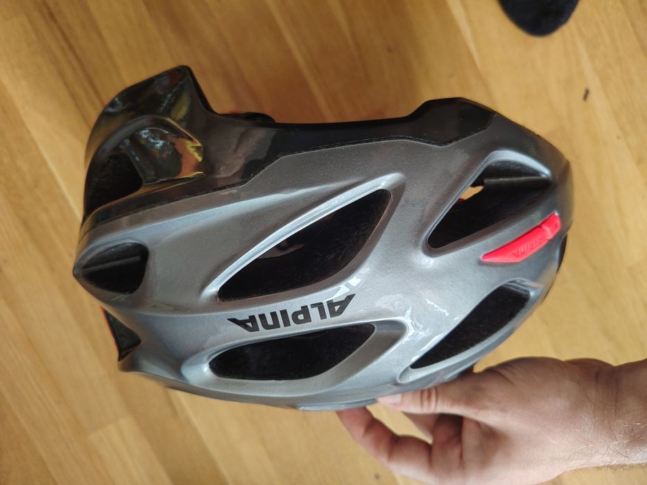 Casca Ciclism Alpina